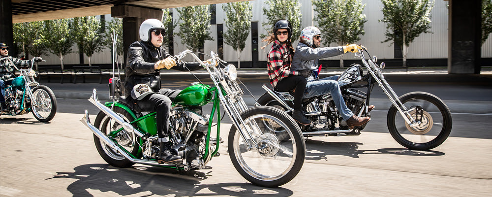 Wieso Du richtige Motorradhosen tragen solltest und wie du sie findest.